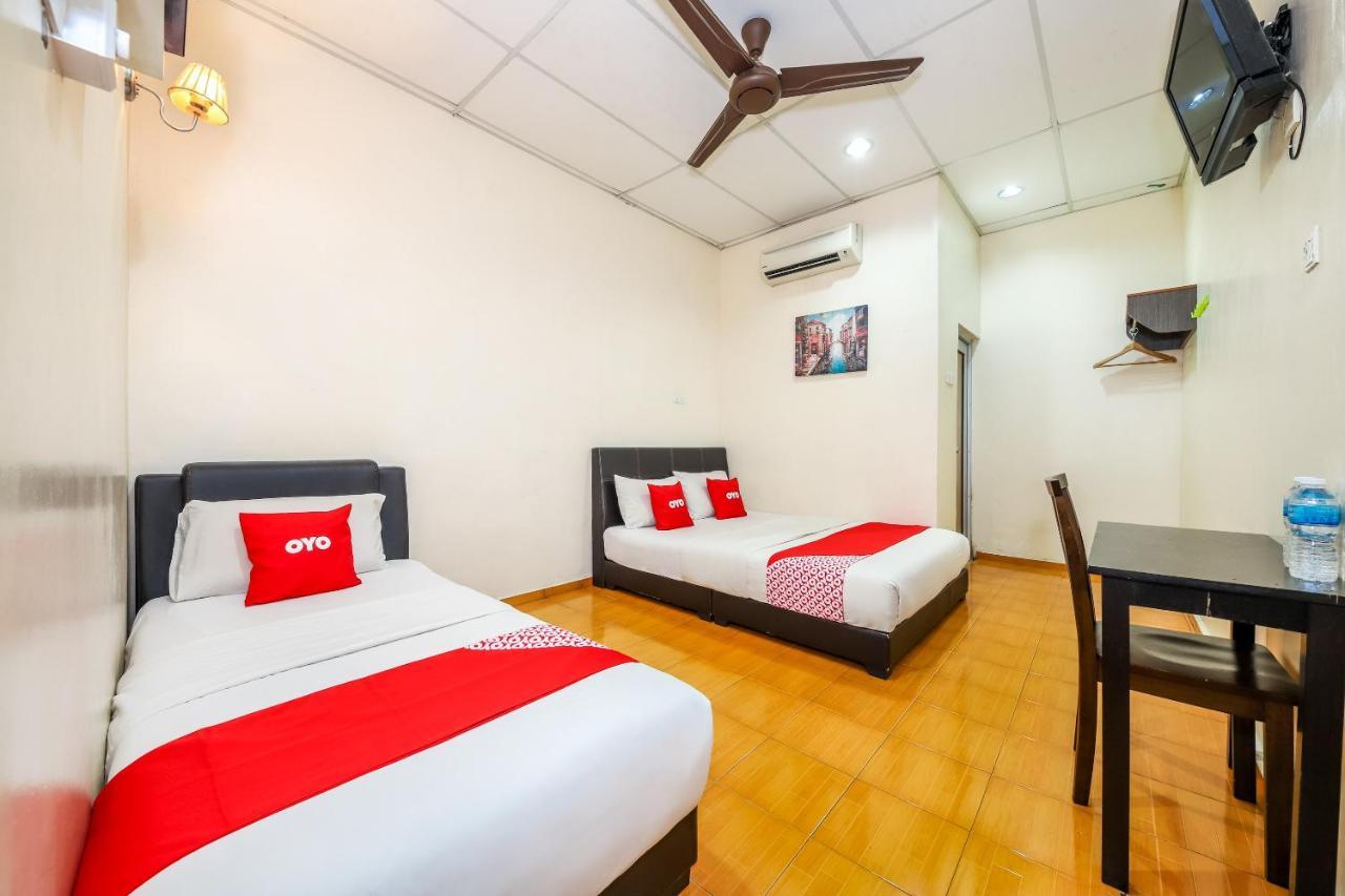 Oyo 89763 Bluewater Hotel Mersing Kültér fotó
