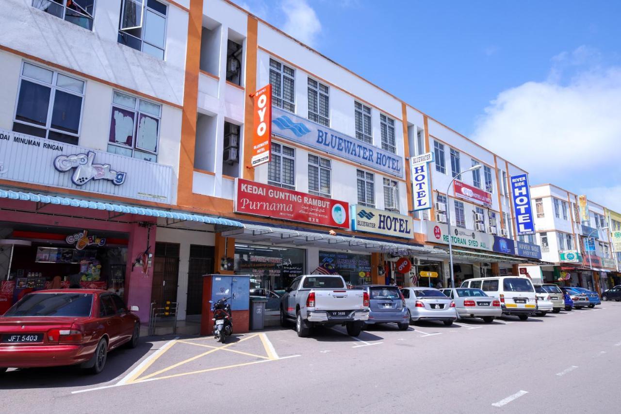 Oyo 89763 Bluewater Hotel Mersing Kültér fotó
