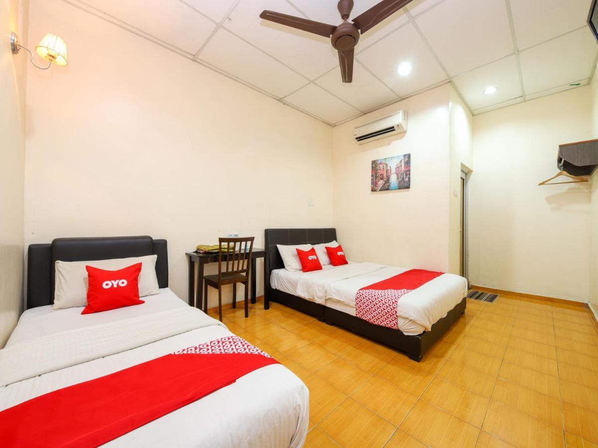 Oyo 89763 Bluewater Hotel Mersing Kültér fotó