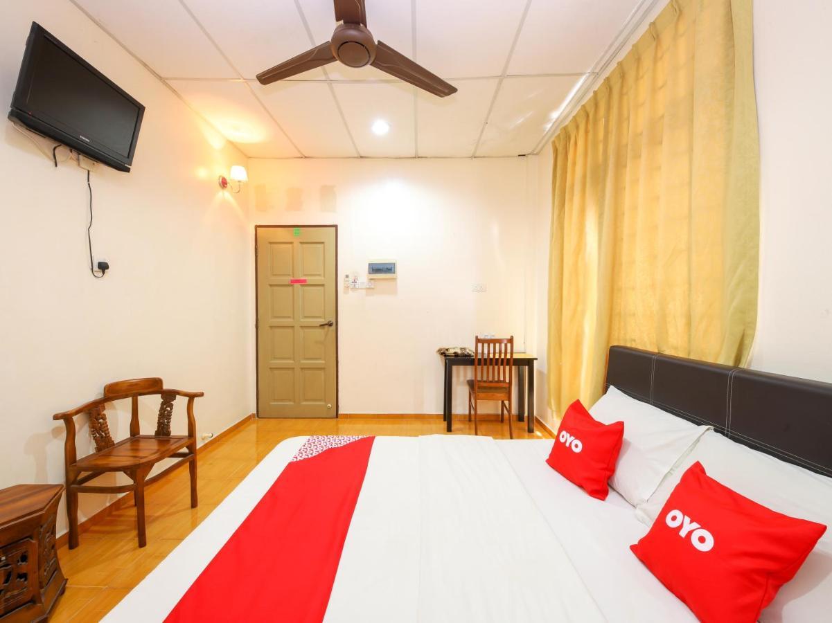 Oyo 89763 Bluewater Hotel Mersing Kültér fotó