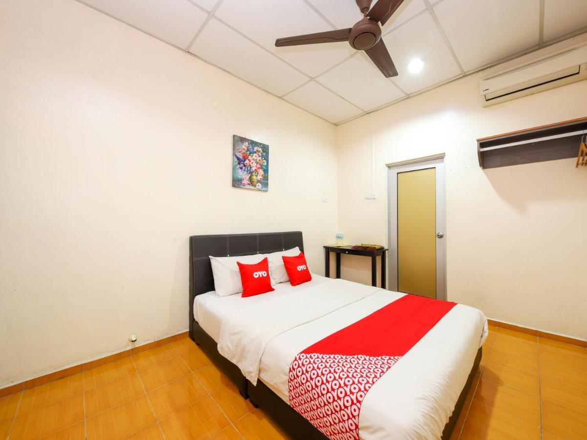Oyo 89763 Bluewater Hotel Mersing Kültér fotó