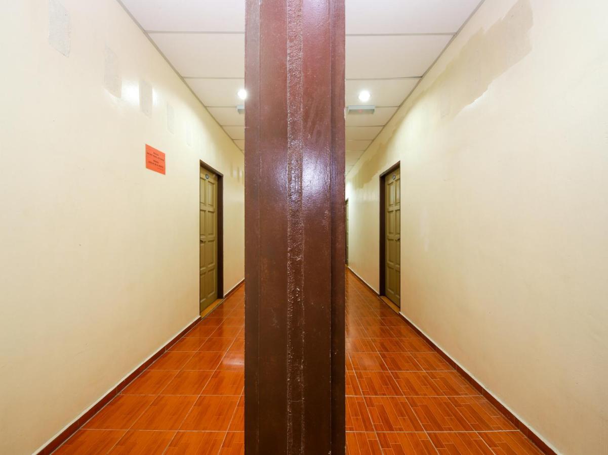 Oyo 89763 Bluewater Hotel Mersing Kültér fotó
